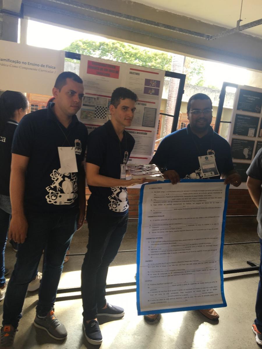 trabalho apresentado com destaque