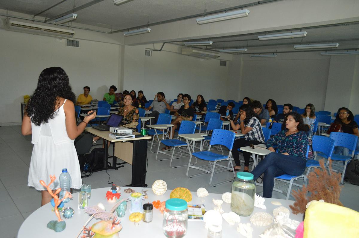 Michelly fala sobre medusa "imortal"