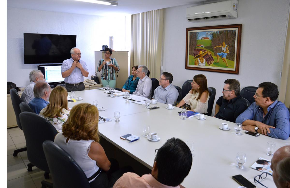 reunião na reitoria