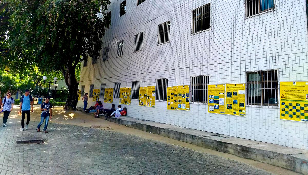 Fachada do Departamento de Biologia