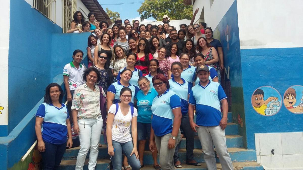 Estudantes da UFRPE visitam escolas em Viência.