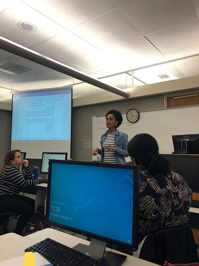 Professora Rosana Meira apresenta trabalhos no curso