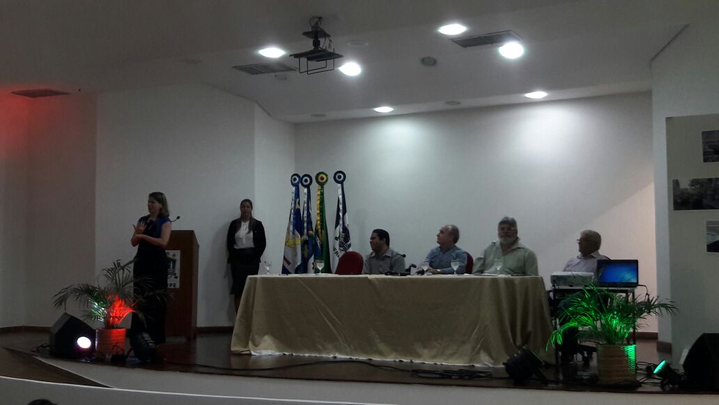 foto da mesa de abertura