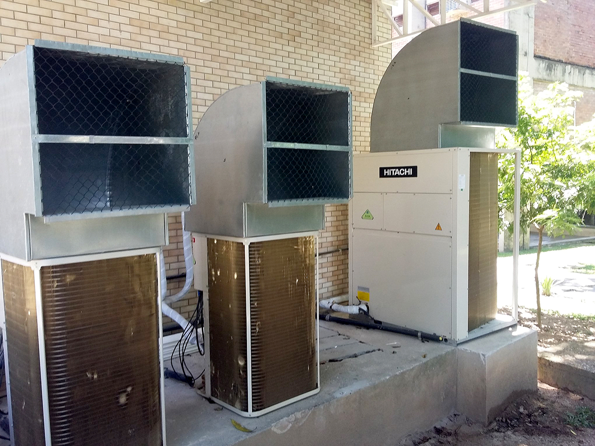 Equipamentos de climatização do auditório