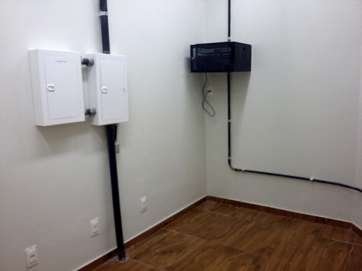 equipamentos elétricos do auditório