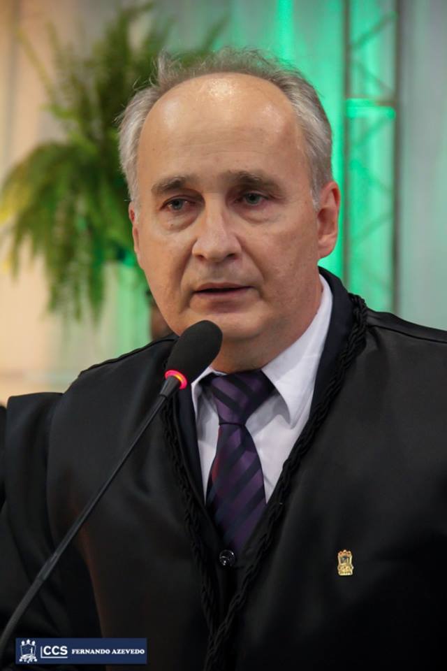 foto do vice-reitor da UFRPE, Marcelo Brito Carneiro Leão